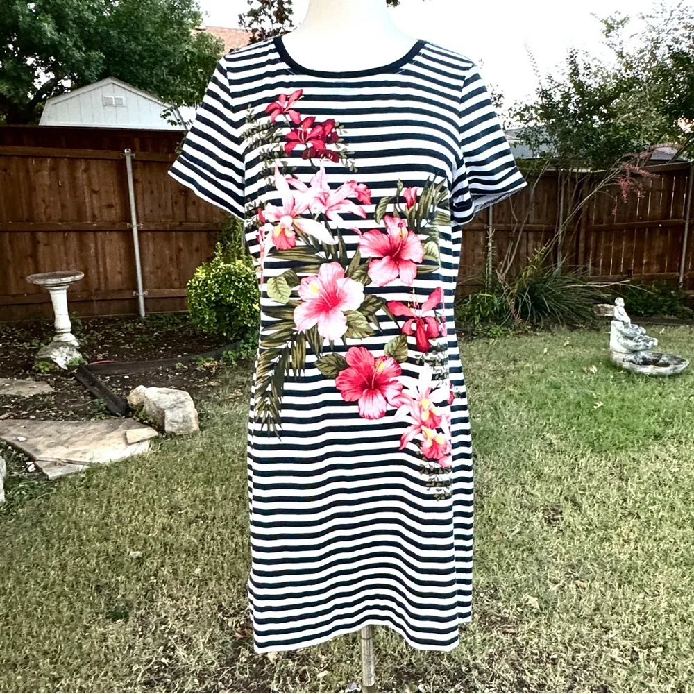 π Tommy Bahama Navy & White Striped Floral Dress - Picture 3 of 10